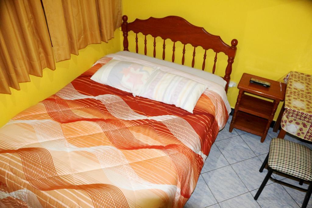 Hospedaje Karol Hotel Ayacucho Exterior foto